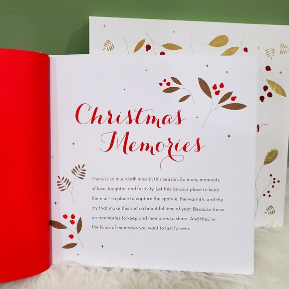 Hallmark Christmas keepsake memory book - Picture 8 of 11